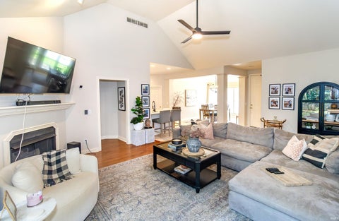 Tiny photo for 2530 Beaumont Drive, Evansville, IN 47725 (MLS # 202629140)