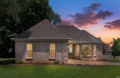 Tiny photo for 2530 Beaumont Drive, Evansville, IN 47725 (MLS # 202629140)