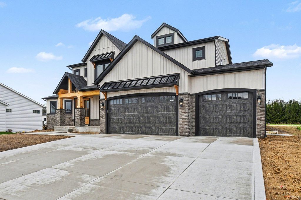 Photo of 11115 Calle Jules Court #311, Osceola, IN 46561 (MLS # 202613404)