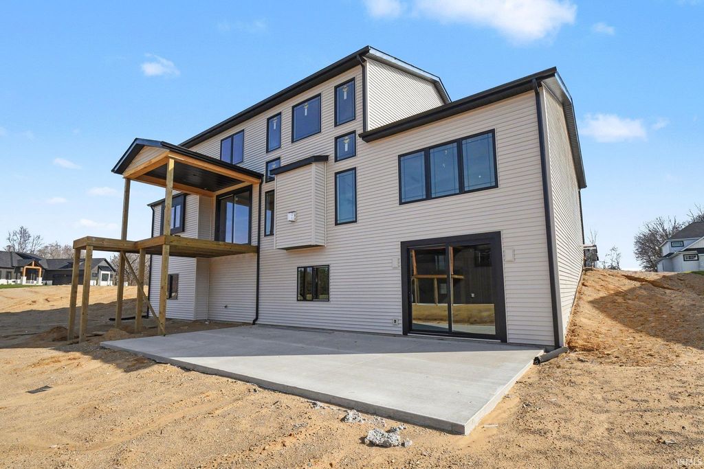 Photo of 11115 Calle Jules Court #311, Osceola, IN 46561 (MLS # 202613404)