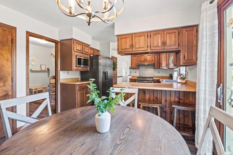 Tiny photo for 1956 Tanglewood Drive, Lafayette, IN 47905 (MLS # 202540556)