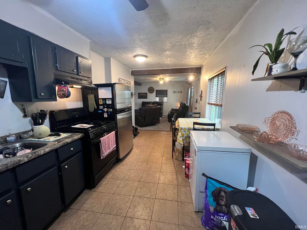 Photo of 418 S Lawrence Street, Hobart, IN 46342 (MLS # 202616434)