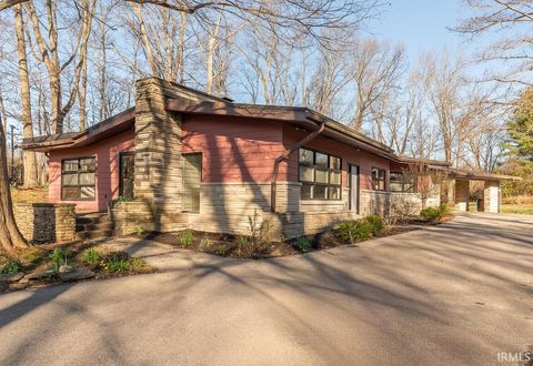 Photo of 1026 S Greenwood Avenue, Bloomington, IN 47401 (MLS # 202609883)