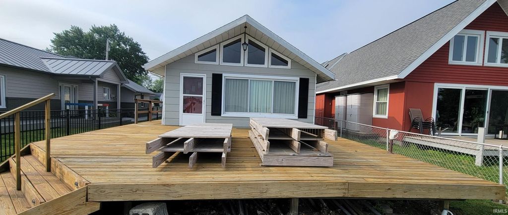 Photo for 2022 Wolf's Point Drive, Rochester, IN 46975 (MLS # 202322698)