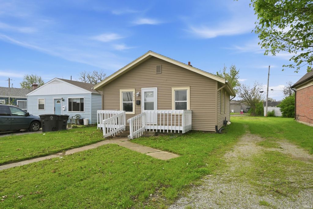 Photo of 3014 Drexel Avenue, Fort Wayne, IN 46806 (MLS # 202615384)