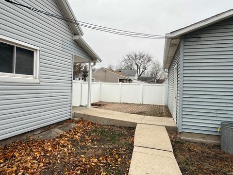 Tiny photo for 251 W 10th Street, Peru, IN 46970 (MLS # 202547648)