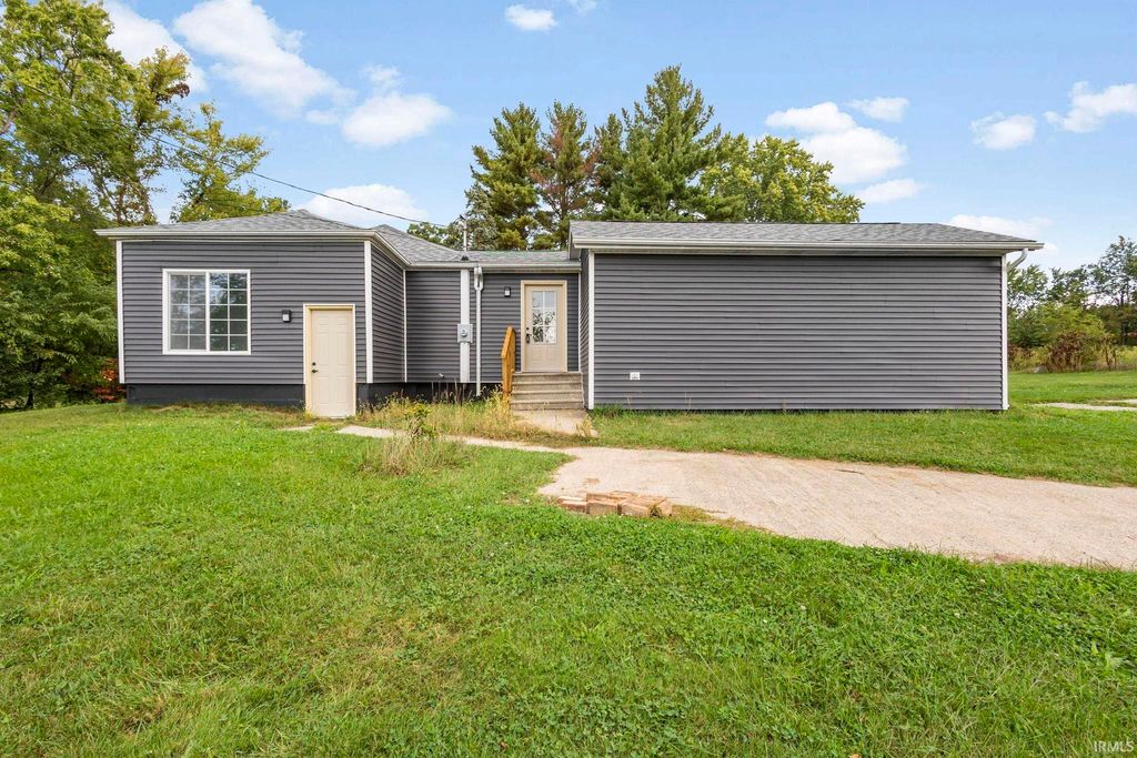 Photo of 3202 N 300 East, Rolling Prairie, IN 46371 (MLS # 202539498)
