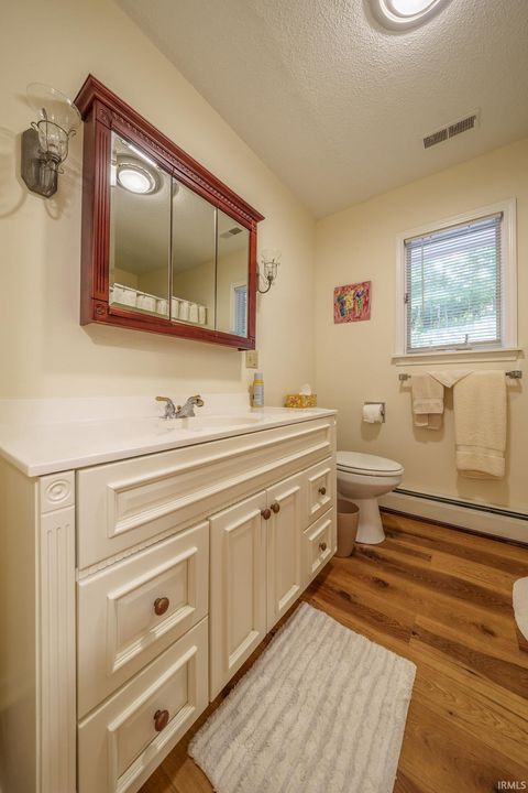 Tiny photo for 6 Golfview Drive, Logansport, IN 46947 (MLS # 202611651)