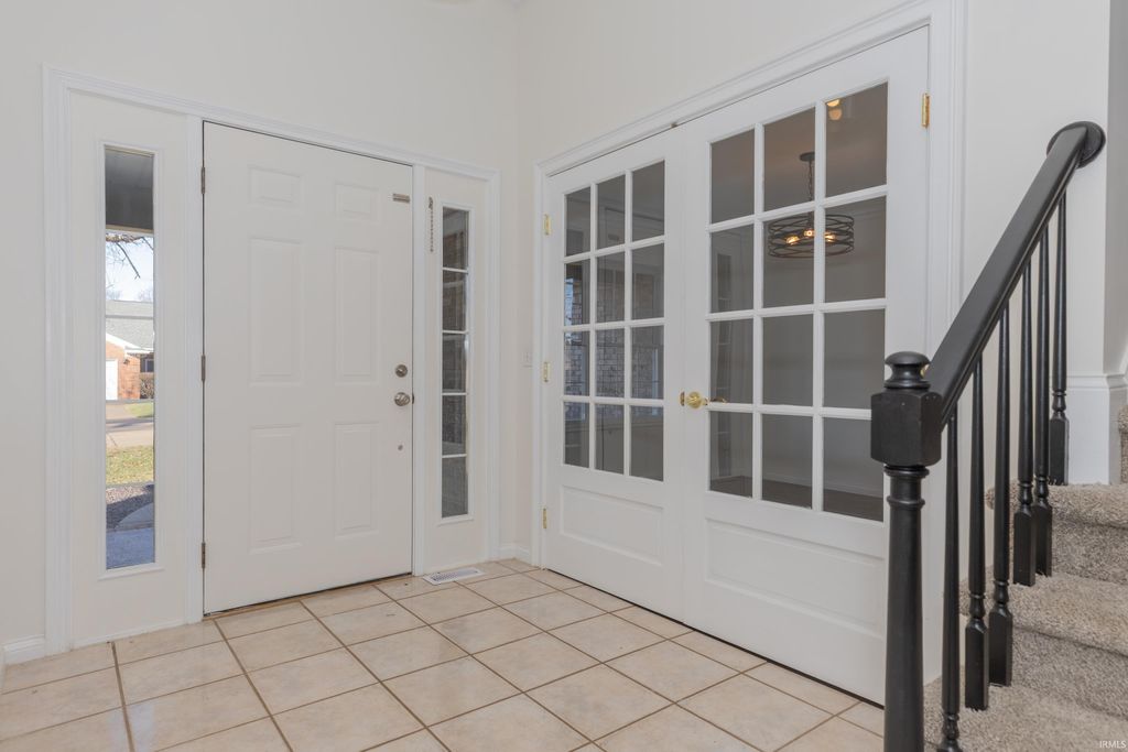 Photo of 3466 Eastbrooke Court, Newburgh, IN 47630 (MLS # 202549107)