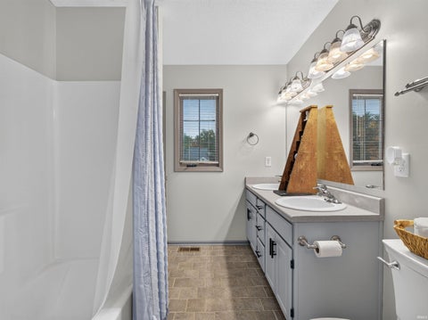 Tiny photo for 5124 Pin Tail Place, Fort Wayne, IN 46818 (MLS # 202643835)