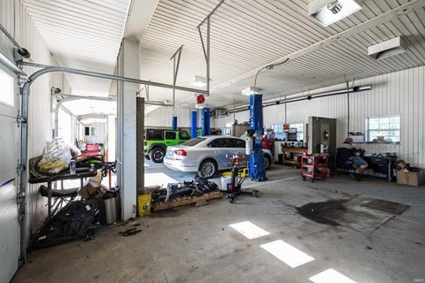 Tiny photo for 1518 S DIXON Road, Kokomo, IN 46902 (MLS # 202511815)