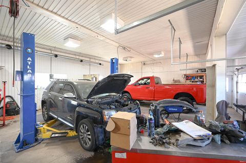 Tiny photo for 1518 S DIXON Road, Kokomo, IN 46902 (MLS # 202511815)