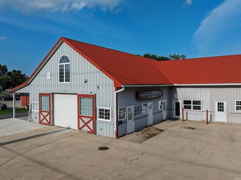 Tiny photo for 1518 S DIXON Road, Kokomo, IN 46902 (MLS # 202511815)