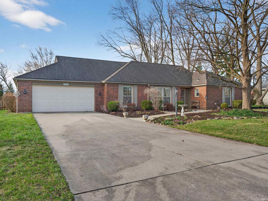 Photo of 1924 Colony Drive, Fort Wayne, IN 46825 (MLS # 202608532)