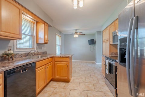 Tiny photo for 431 Kirkwood Drive, Evansville, IN 47715 (MLS # 202644827)