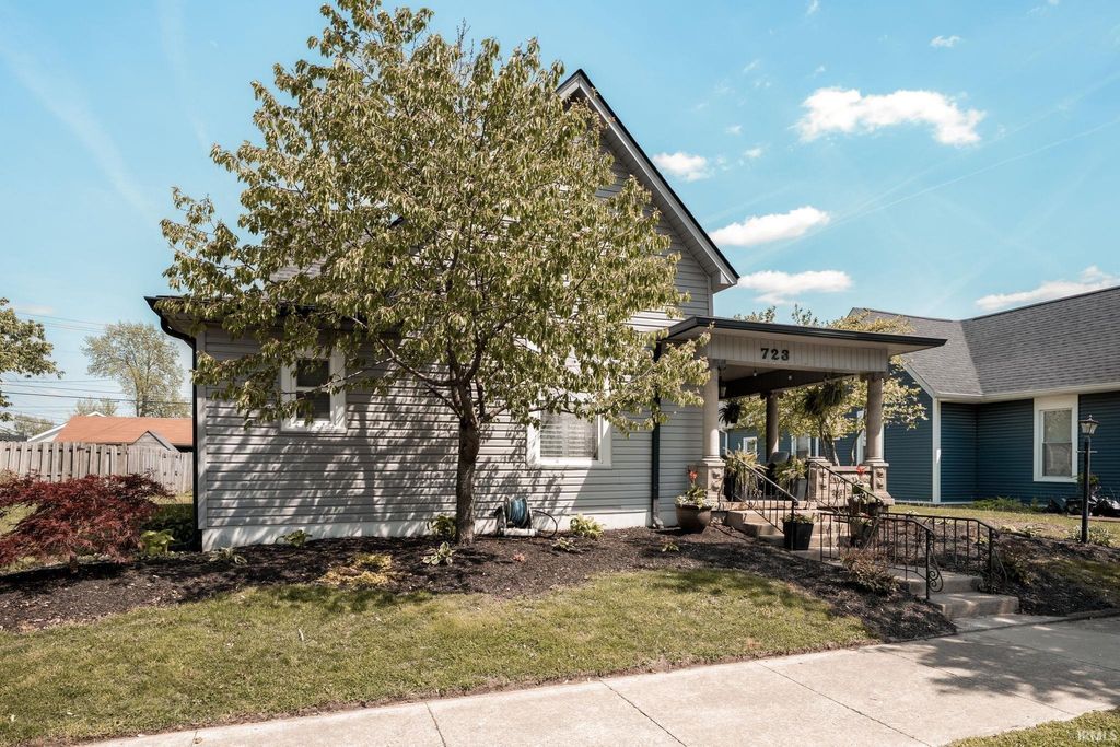 Photo of 723 N Meridian Street, Lebanon, IN 46052 (MLS # 202615095)