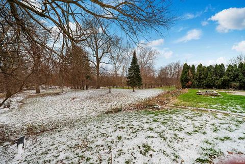 Tiny photo for 207 E Boulevard Blvd, Kokomo, IN 46902 (MLS # 202608930)