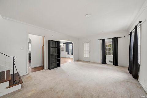 Tiny photo for 207 E Boulevard Blvd, Kokomo, IN 46902 (MLS # 202608930)