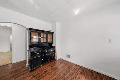 Tiny photo for 207 E Boulevard Blvd, Kokomo, IN 46902 (MLS # 202608930)