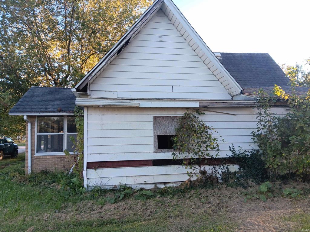 Photo of 113 S Walnut Street, Hymera, IN 47855 (MLS # 202543984)