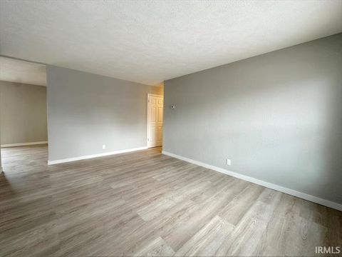 Tiny photo for 512 BRIAR Court, Kokomo, IN 46902 (MLS # 202545608)