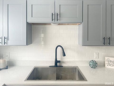 Tiny photo for 512 BRIAR Court, Kokomo, IN 46902 (MLS # 202545608)