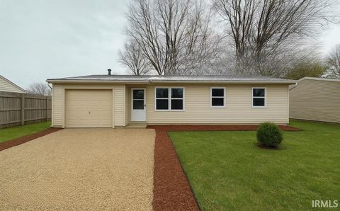 Photo of 512 BRIAR Court, Kokomo, IN 46902 (MLS # 202545608)