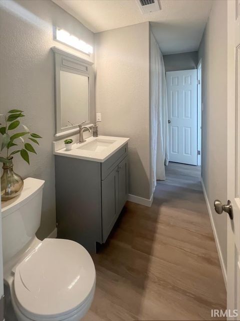 Tiny photo for 512 BRIAR Court, Kokomo, IN 46902 (MLS # 202545608)