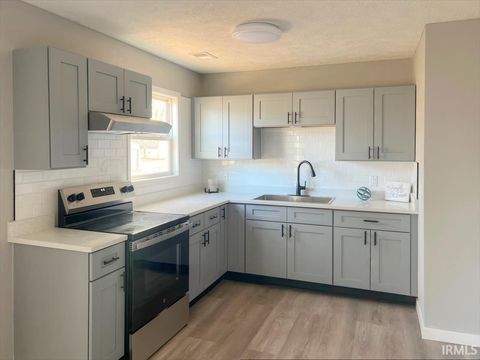 Tiny photo for 512 BRIAR Court, Kokomo, IN 46902 (MLS # 202545608)