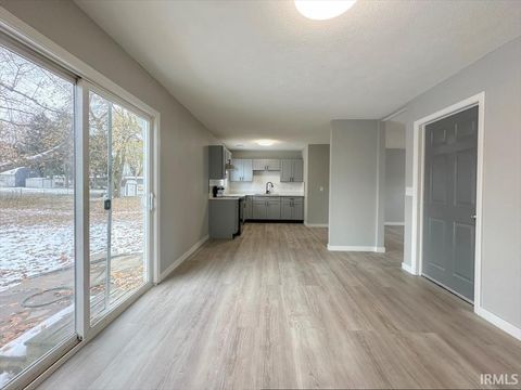 Tiny photo for 512 BRIAR Court, Kokomo, IN 46902 (MLS # 202545608)