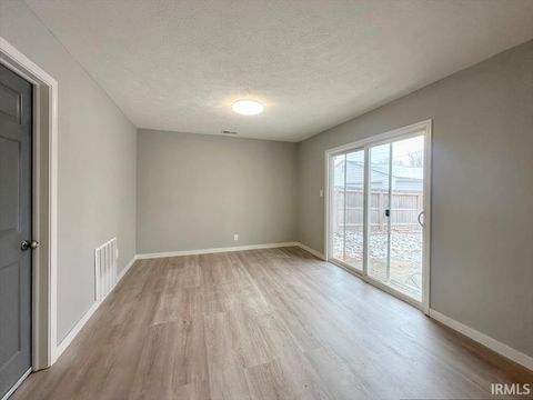 Tiny photo for 512 BRIAR Court, Kokomo, IN 46902 (MLS # 202545608)