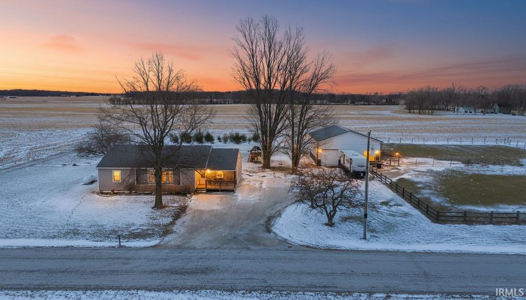 Photo of 4663 S 450 W, Albion, IN 46701 (MLS # 202609283)