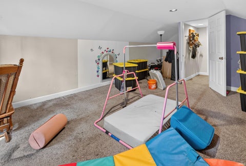 Tiny photo for 1041 E Blackford Avenue, Evansville, IN 47714 (MLS # 202638870)
