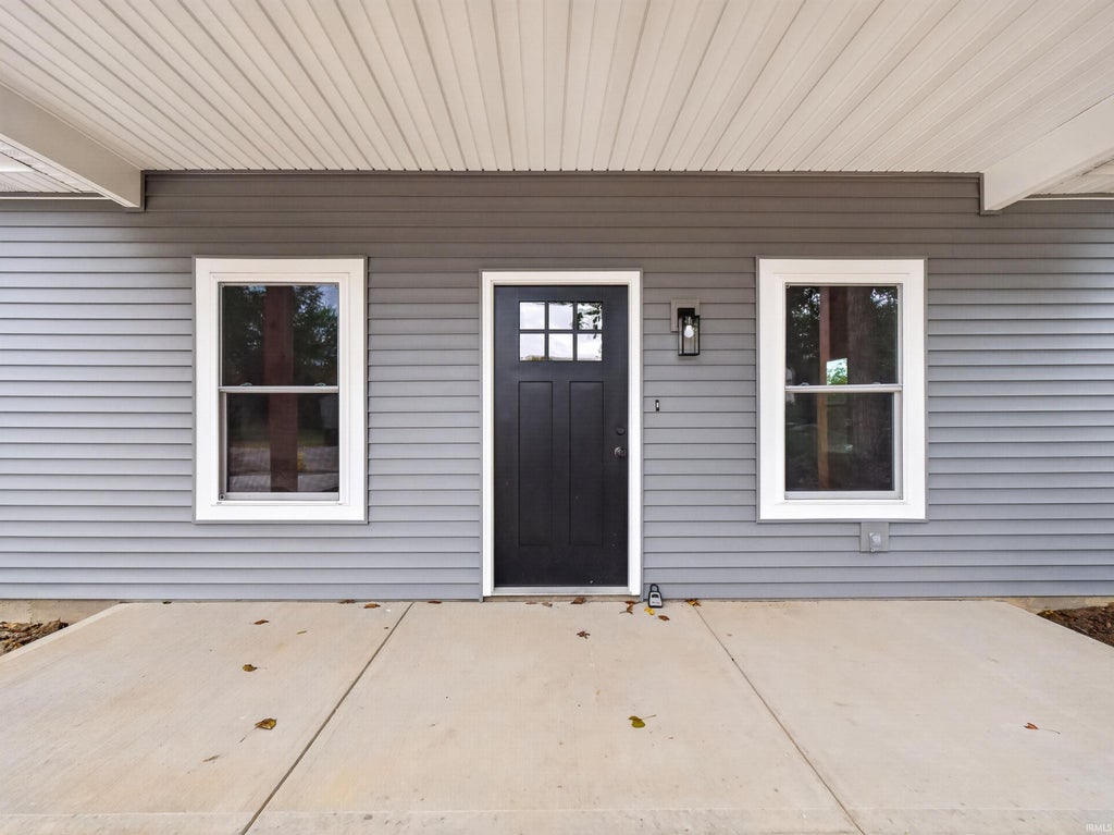Photo of 4403 Eagledale Court, Fort Wayne, IN 46816 (MLS # 202643144)