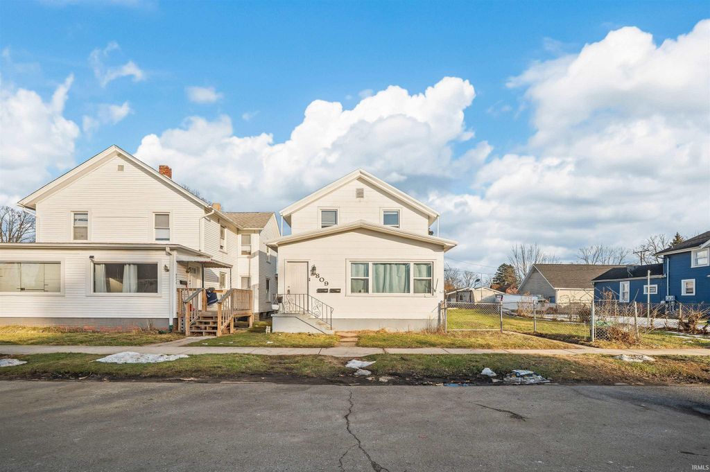 Photo of 809 Rose Street, LaPorte, IN 46350 (MLS # 202605285)