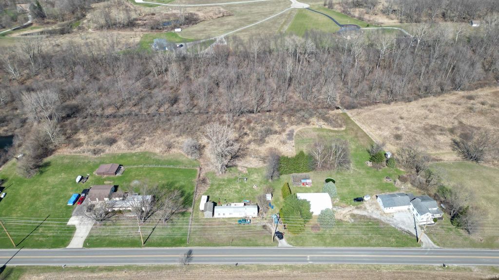 Photo of 3942 E Armstrong Road, Leesburg, IN 46538 (MLS # 202609918)