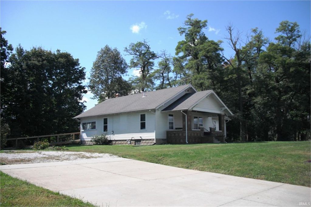 Photo of 4833 W Arlington Road, Bloomington, IN 47404 (MLS # 202603321)