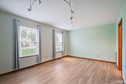 Tiny photo for 2105 WELLESLEY Lane, Kokomo, IN 46902 (MLS # 202615471)