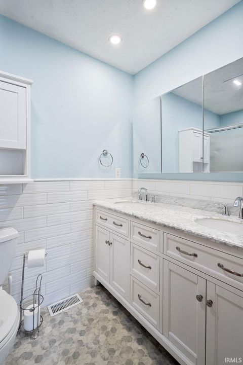 Tiny photo for 2105 WELLESLEY Lane, Kokomo, IN 46902 (MLS # 202615471)