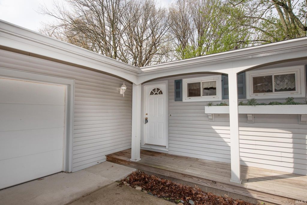 Photo of 136 Seminole Drive, West Lafayette, IN 47906 (MLS # 202613699)