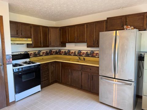 Tiny photo for 1217 Tower Drive, Logansport, IN 46947 (MLS # 202539668)