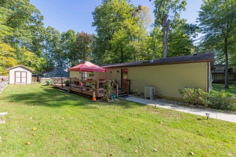 Tiny photo for 18565 County Road 2, Bristol, IN 46507 (MLS # 202642110)