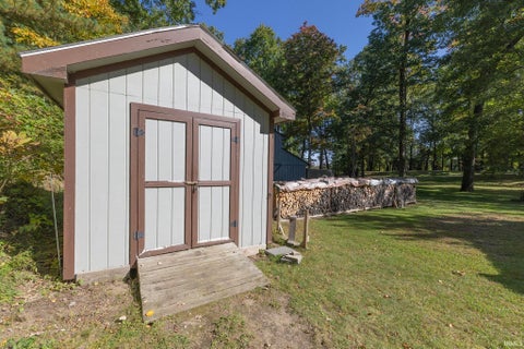 Tiny photo for 18565 County Road 2, Bristol, IN 46507 (MLS # 202642110)