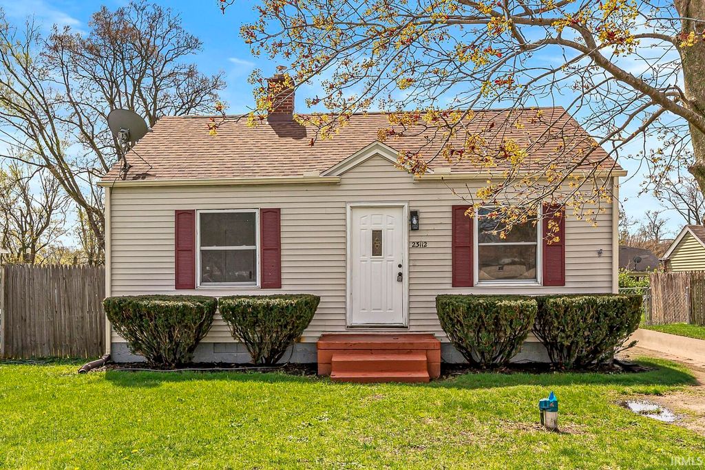 Photo of 23112 Ardmore Trail, South Bend, IN 46628 (MLS # 202613274)