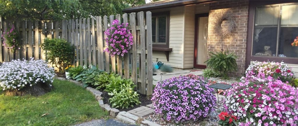 Photo of 5078 Stellhorn Road, Fort Wayne, IN 46815 (MLS # 202608681)