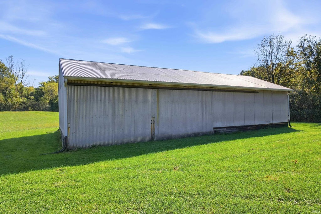 Photo of 10423 S County Road 850 W, Losantville, IN 47354 (MLS # 202640508)