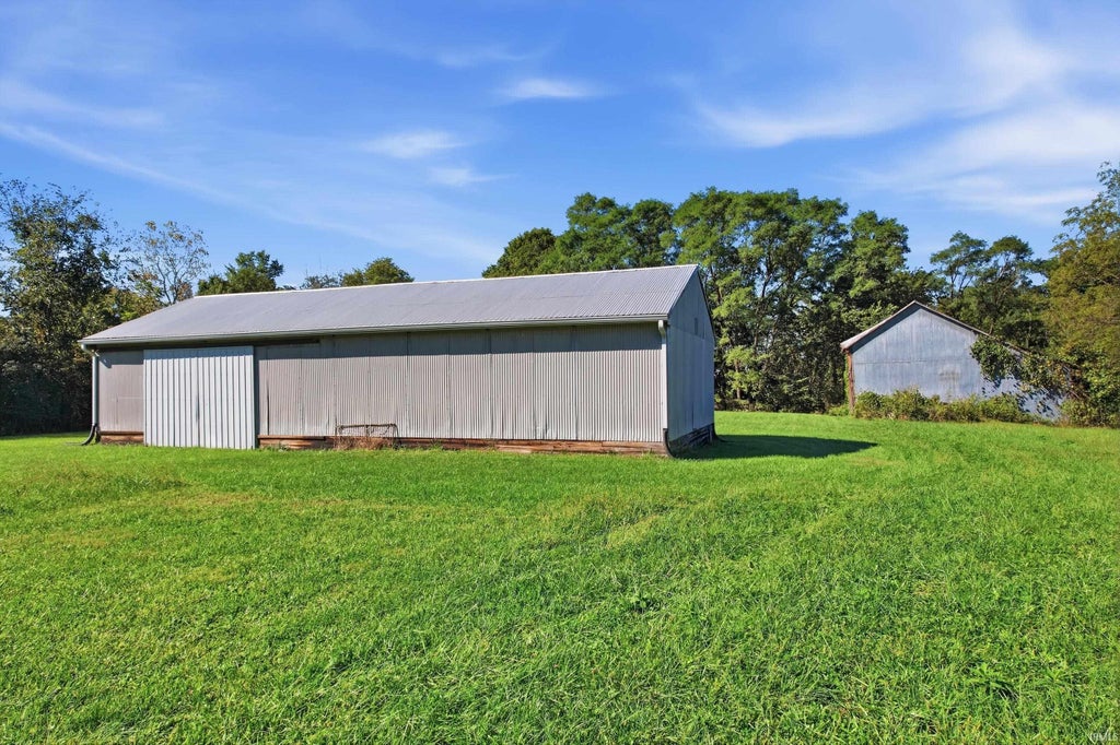 Photo of 10423 S County Road 850 W, Losantville, IN 47354 (MLS # 202640508)