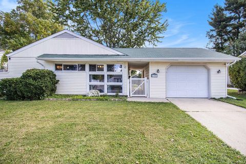 Photo of 4108 Woodvale Drive, South Bend, IN 46614 (MLS # 202540661)