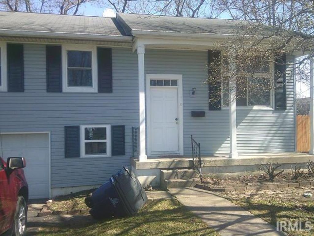 Photo of 410 N Vickery Lane, Marion, IN 46952 (MLS # 202609205)