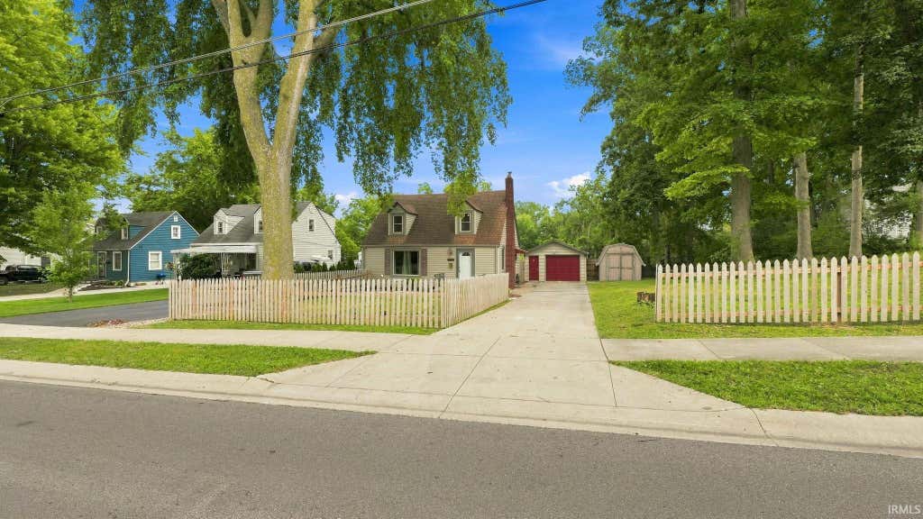 Photo of 2514 Poinsette Drive, Fort Wayne, IN 46808 (MLS # 202631014)